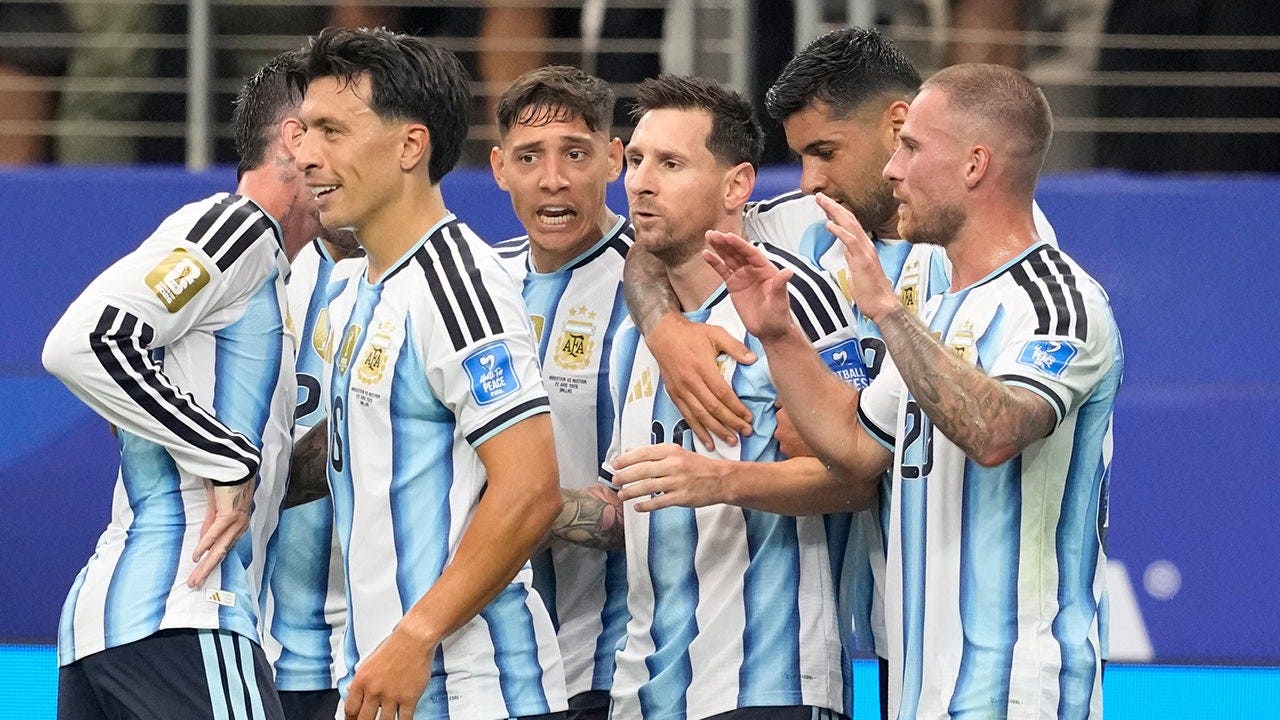 Lionel Messi breaks all-time FIFA World Cup goals record with 17th goal Lionel Messi breaks all-time FIFA World Cup goals record with 17th goal