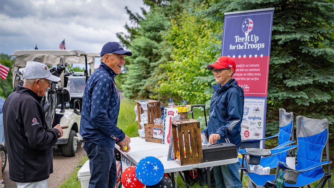 Minnesota brothers lauded for patriotism after raising k for veterans group with lemonade stand Minnesota brothers lauded for patriotism after raising k for veterans group with lemonade stand