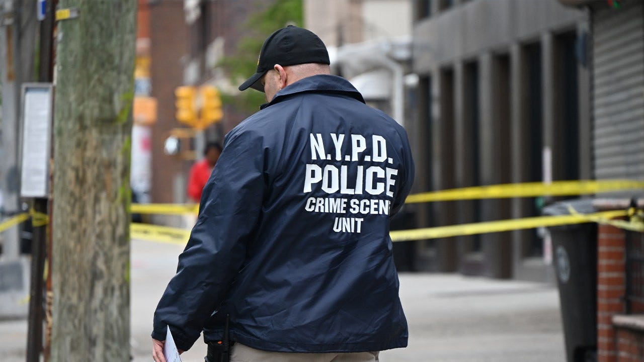 NYPD officer shot, gunman killed after armed barricaded standoff in Brooklyn: police