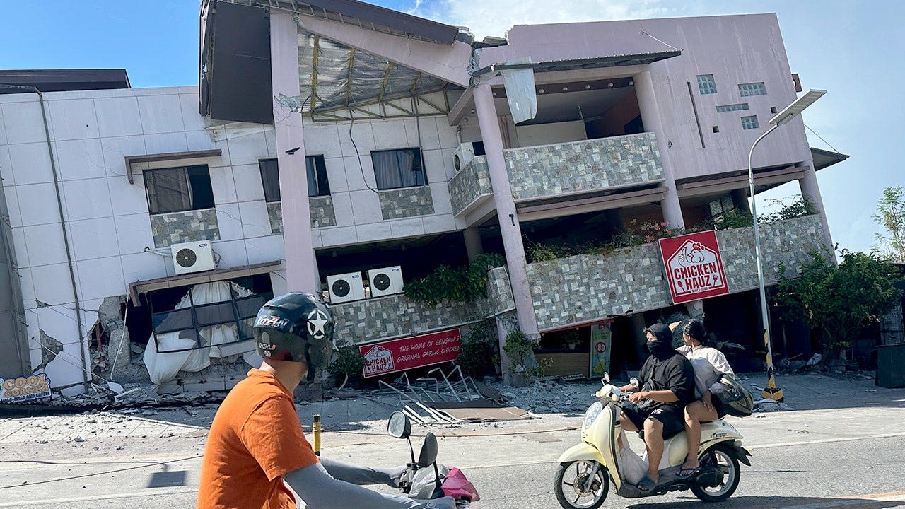 A 7.8 magnitude quake in the Philippines kills at least 32, collapses buildings and sparks tsunami A 7.8 magnitude quake in the Philippines kills at least 32, collapses buildings and sparks tsunami
