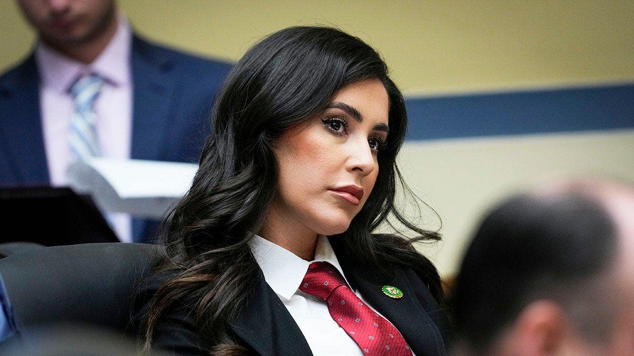 MAGA bikini congresswoman Anna Paulina Luna patrols streets in a cop car, Angel goes flying & abandoned malls MAGA bikini congresswoman Anna Paulina Luna patrols streets in a cop car, Angel goes flying & abandoned malls