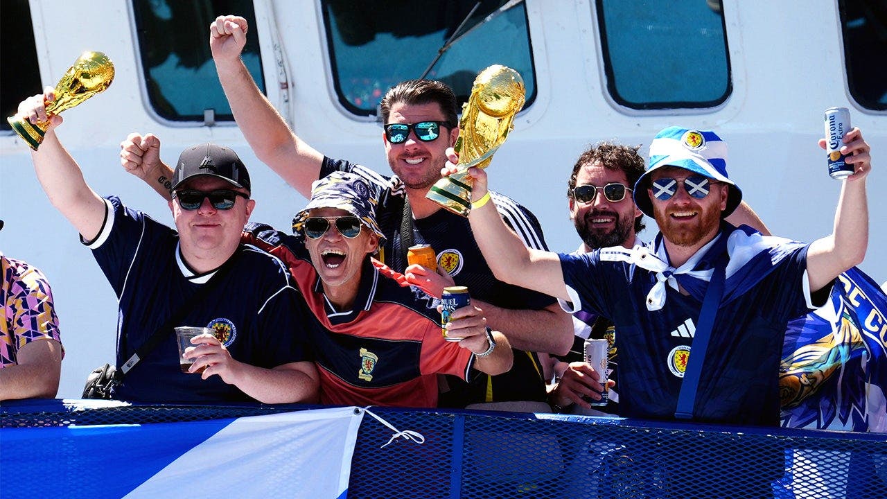 Boston cop goes viral with keepy-uppies display that had kilt-wearing Scottish fans losing their minds Boston cop goes viral with keepy-uppies display that had kilt-wearing Scottish fans losing their minds