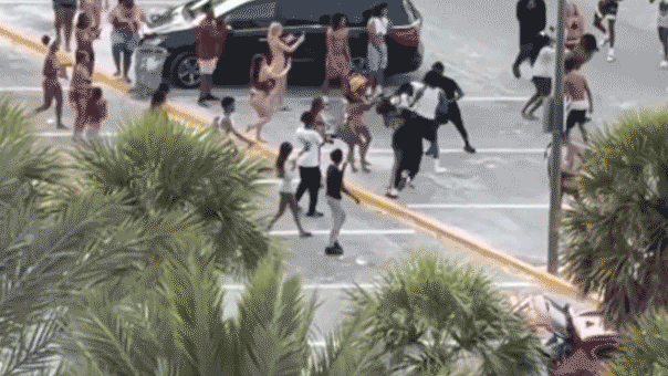 Shooting at Florida beach 'teen takeover' leaves 17-year-old hospitalized with gunshot wound