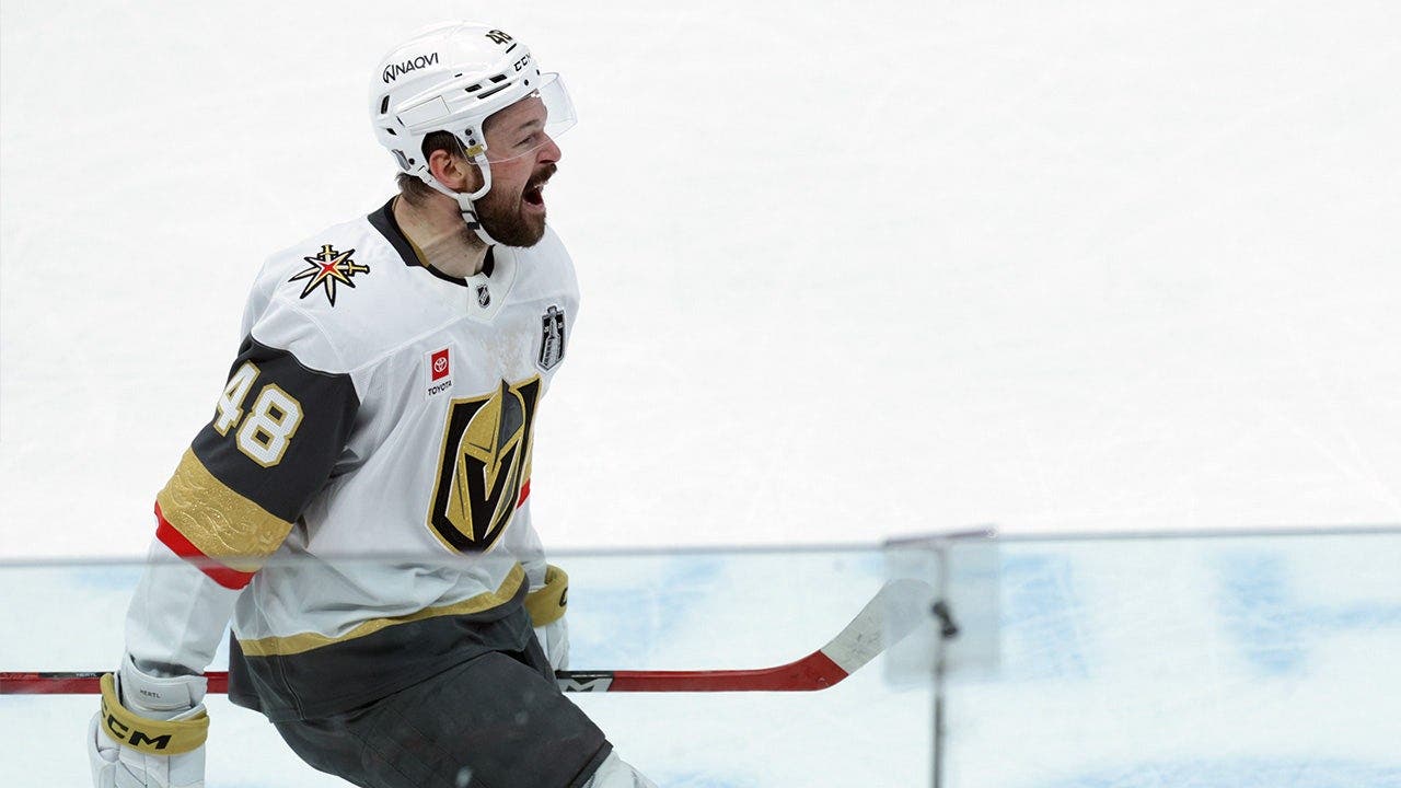 Joe Pavelski helps former teammate Tomas Hertl snap brutal goal drought at perfect time