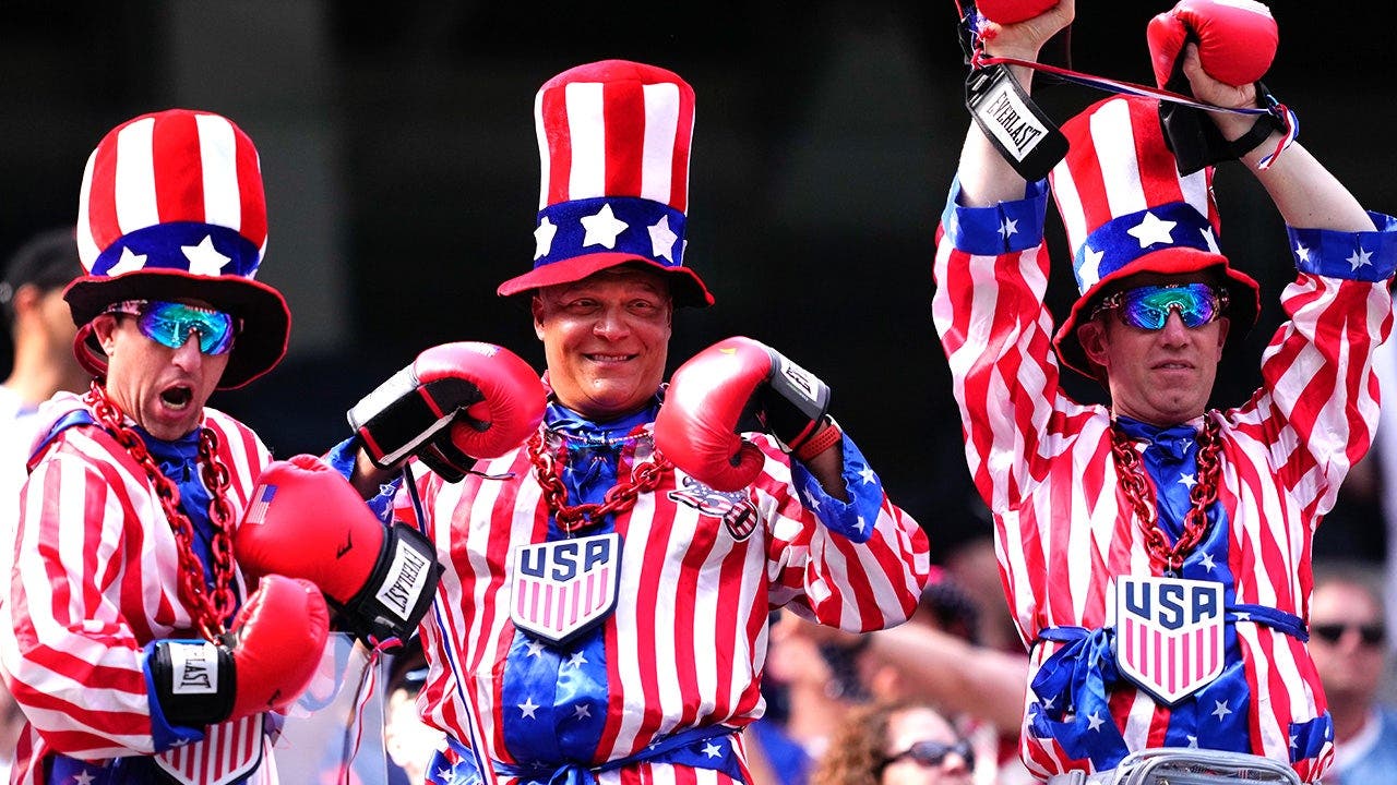 Power ranking the most patriotic fans at the USMNT’s World Cup opener against Paraguay Power ranking the most patriotic fans at the USMNT’s World Cup opener against Paraguay