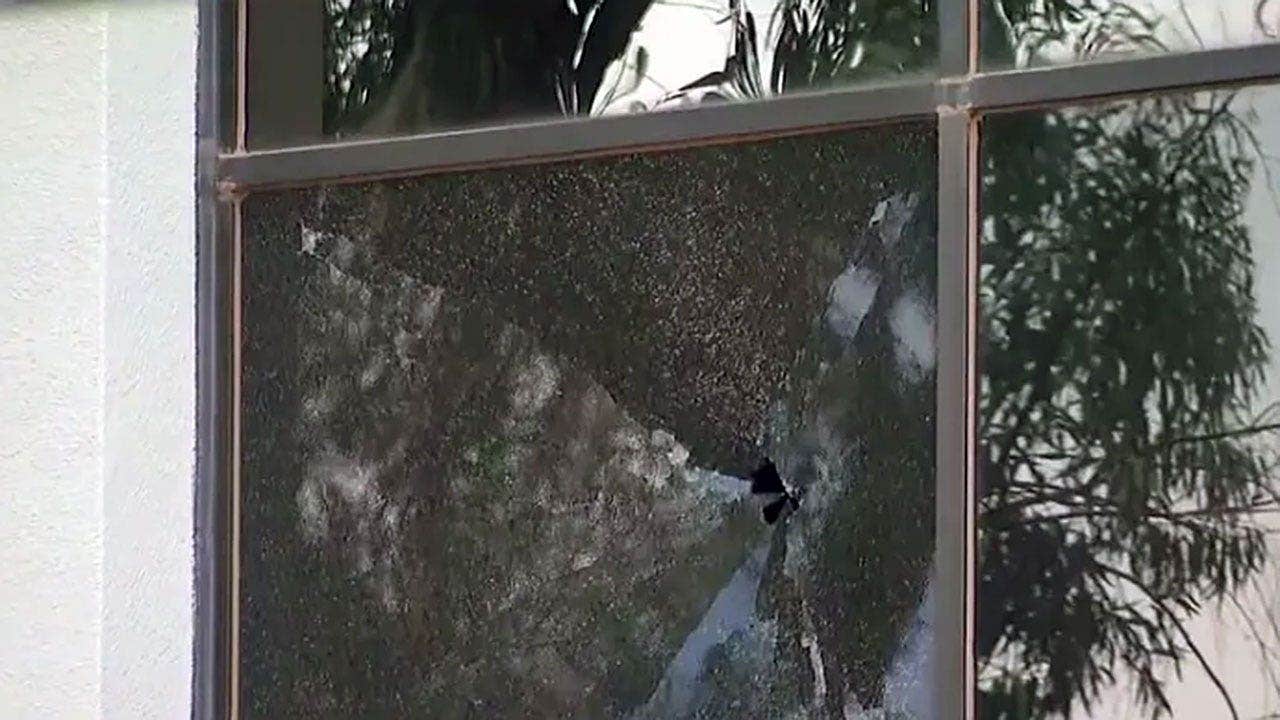 FBI investigating after ICE headquarters in Phoenix riddled with gunfire FBI investigating after ICE headquarters in Phoenix riddled with gunfire