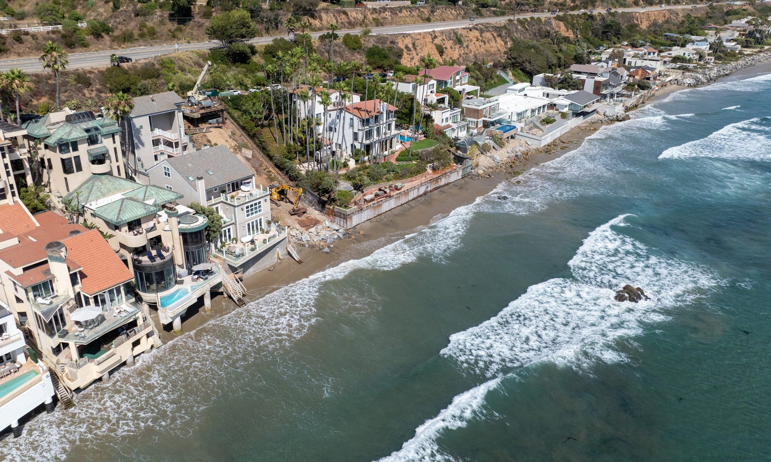 Homeowners terrorized by pro squatters turning dreams into nightmares in palm-lined paradise, experts say Homeowners terrorized by pro squatters turning dreams into nightmares in palm-lined paradise, experts say