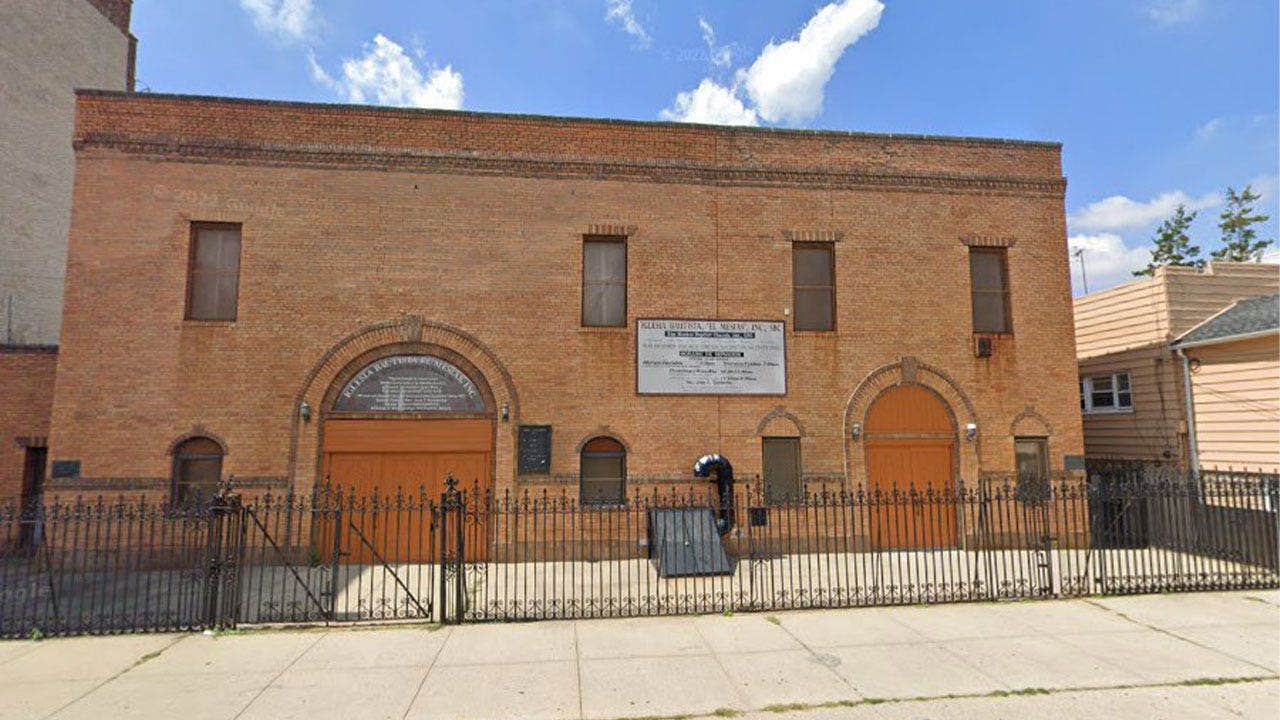 Queens man arrested with Molotov cocktails after alleged arson attacks on Ozone Park and Woodhaven churches Queens man arrested with Molotov cocktails after alleged arson attacks on Ozone Park and Woodhaven churches
