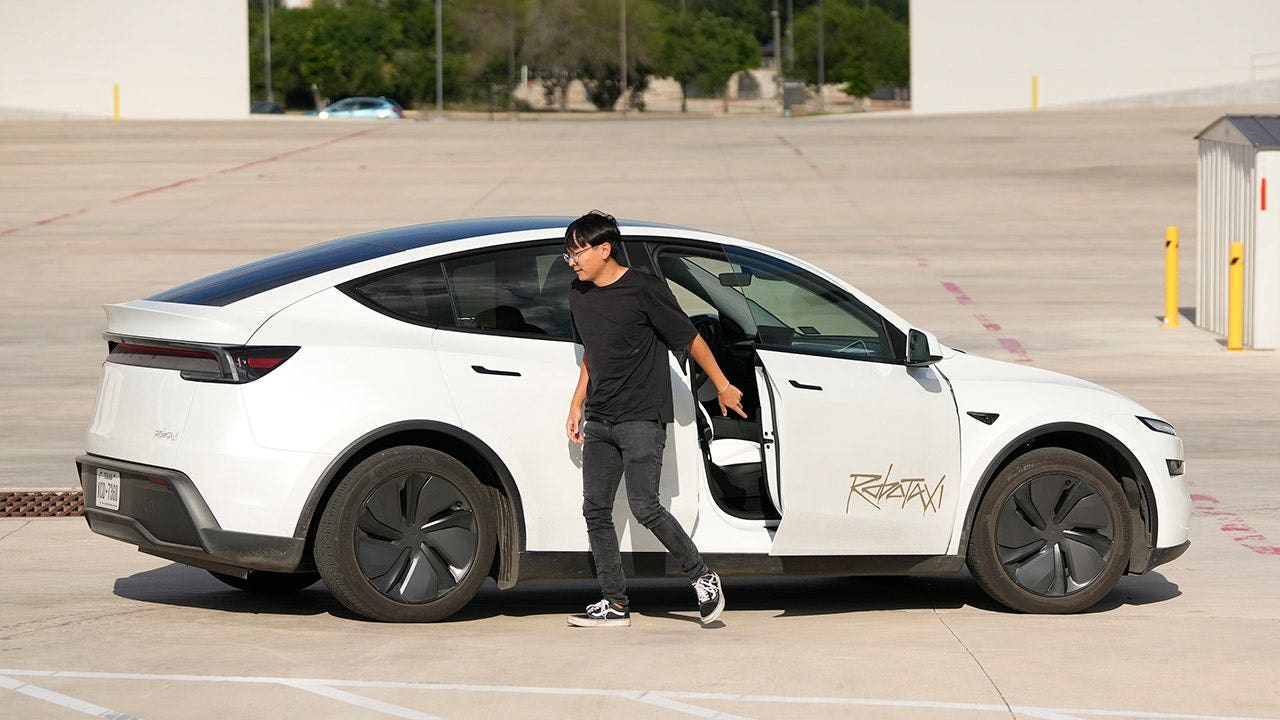 Tesla Robotaxi Miami launch comes with limits Tesla Robotaxi Miami launch comes with limits