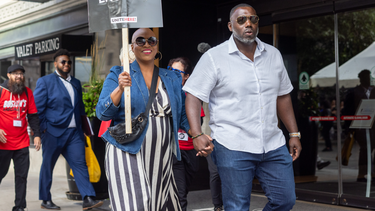 O marido de Ayana Pressley está preso em um processo judicial de US$ 2 bilhões