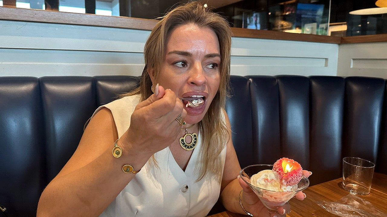 The dinner candle you’re actually supposed to eat as restaurants chase memorable experiences The dinner candle you’re actually supposed to eat as restaurants chase memorable experiences