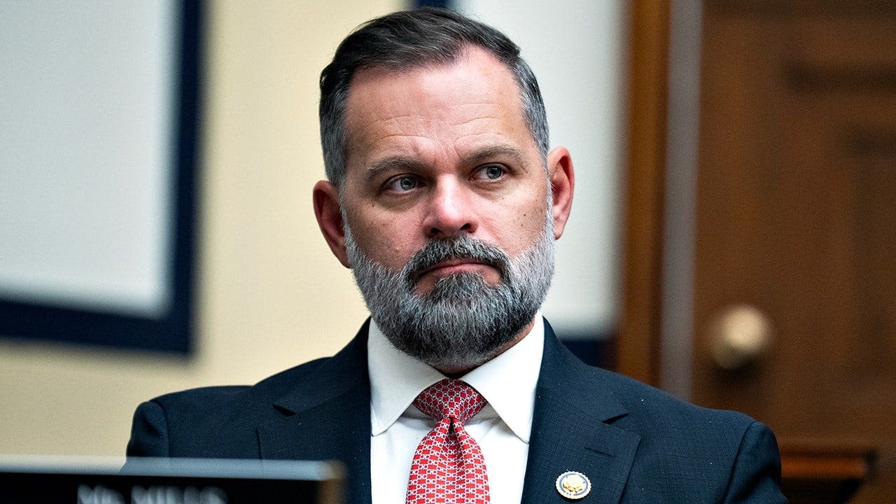 Rep Cory Mills under active criminal investigation by the Department of Justice, source says Rep Cory Mills under active criminal investigation by the Department of Justice, source says