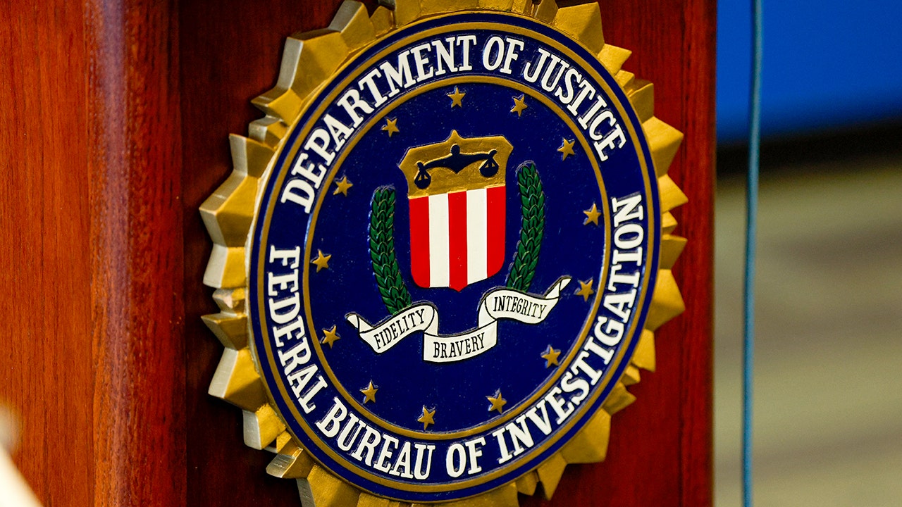 FBI alleges suspect ‘deployed an incendiary device outside’ federal building FBI alleges suspect ‘deployed an incendiary device outside’ federal building