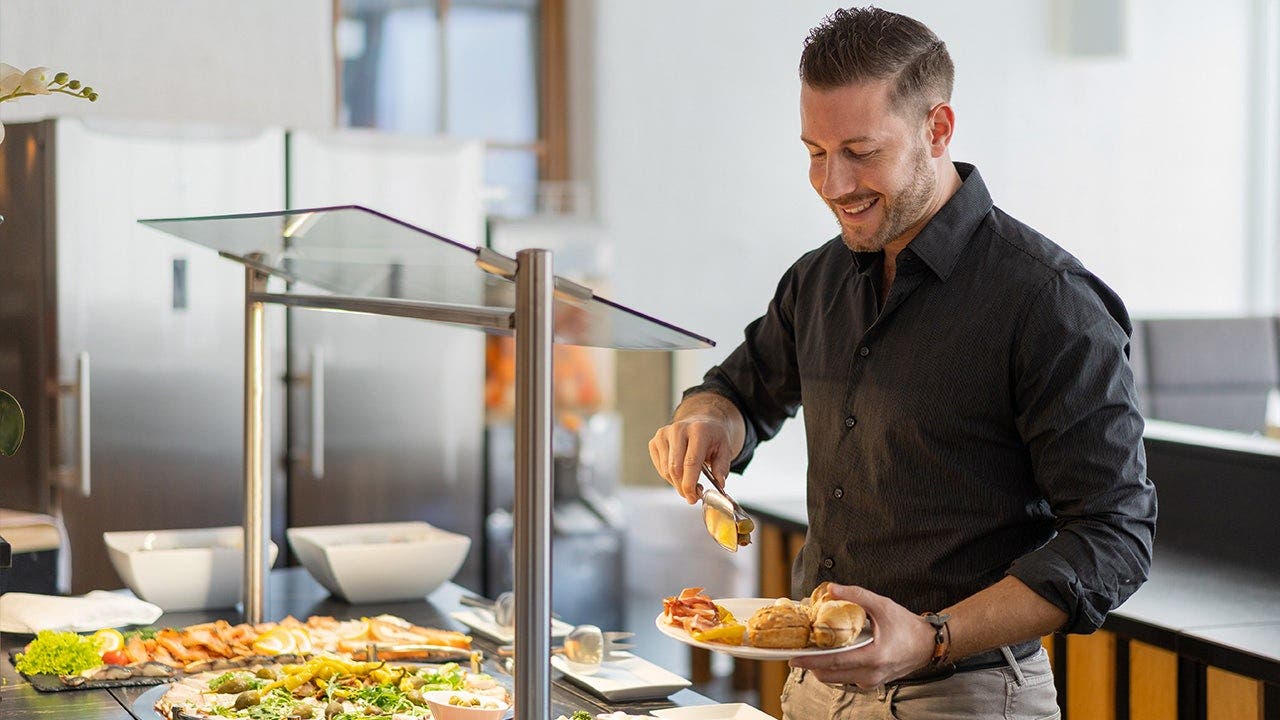 From tipping to etiquette, here’s why buffets aren’t as great as lot of people seem to think From tipping to etiquette, here’s why buffets aren’t as great as lot of people seem to think