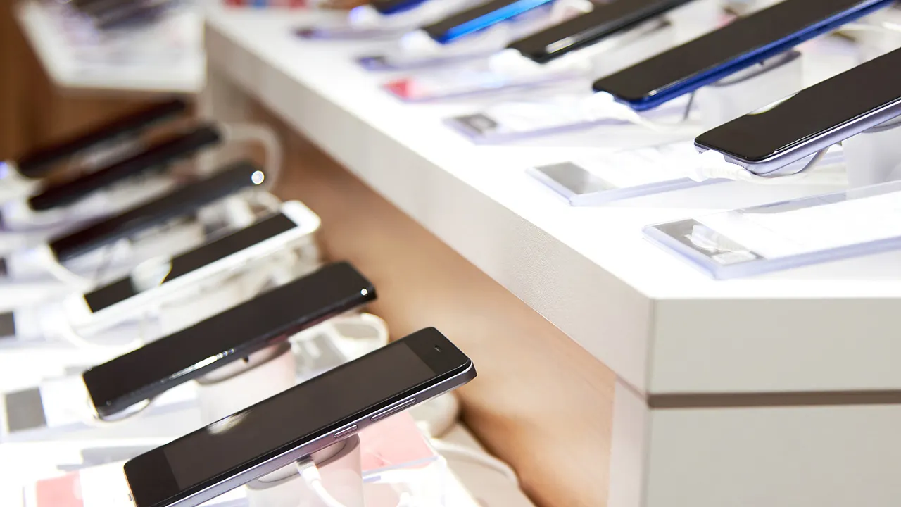 Save up to ,000 on a new Samsung Galaxy or iPhone with these Verizon and Xfinity deals Save up to ,000 on a new Samsung Galaxy or iPhone with these Verizon and Xfinity deals