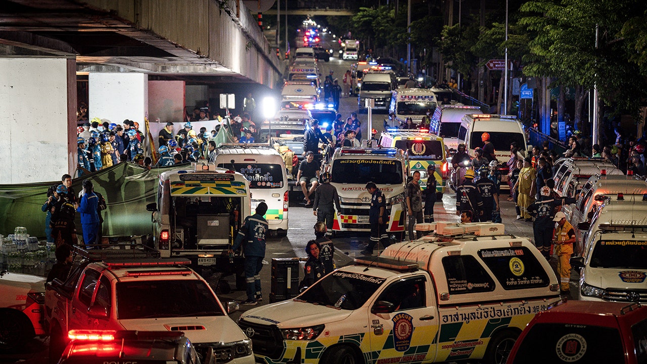 Massive fire rips through pub, killing at least 27 as patrons flee smoke-filled venue Massive fire rips through pub, killing at least 27 as patrons flee smoke-filled venue