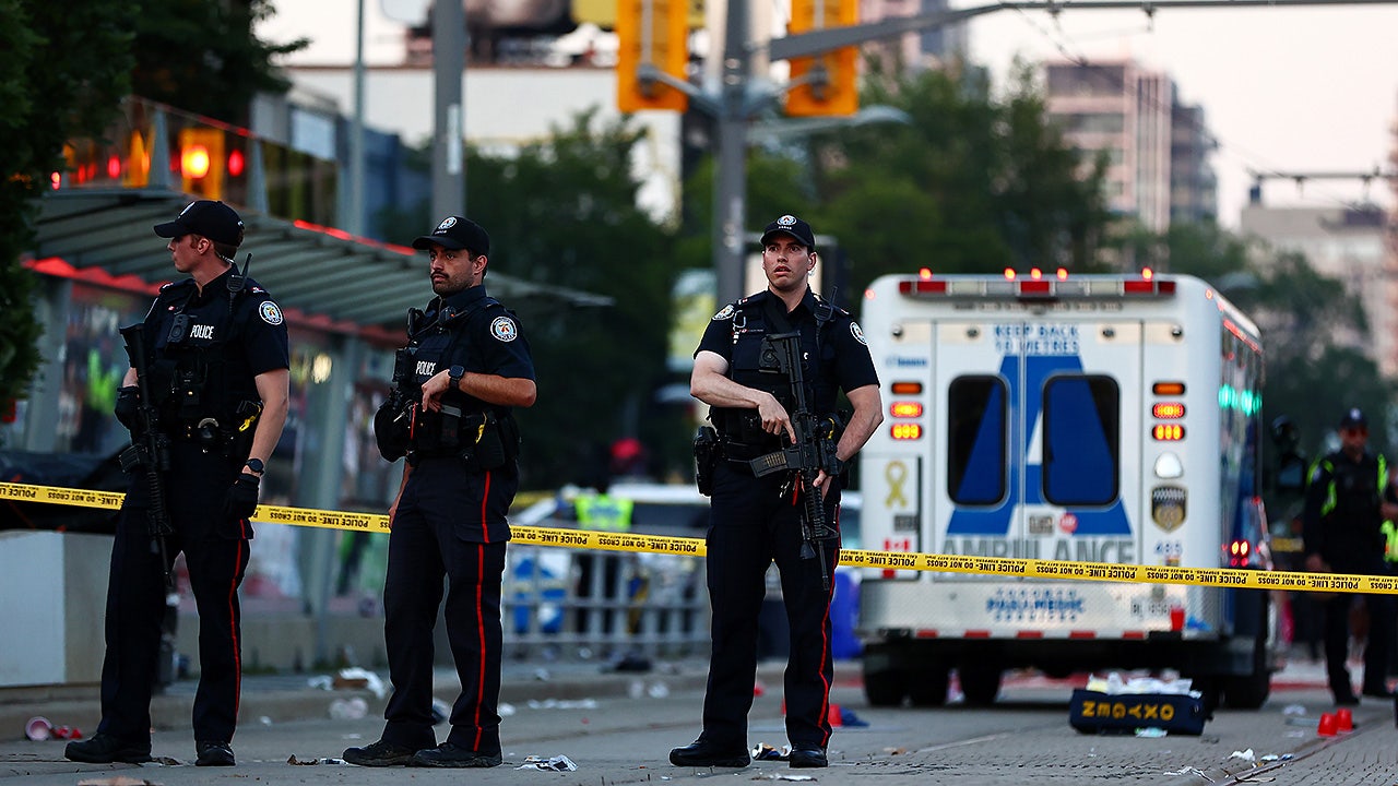 Gunfire shatters Toronto Latin street festival, leaving at least 2 dead and multiple wounded Gunfire shatters Toronto Latin street festival, leaving at least 2 dead and multiple wounded