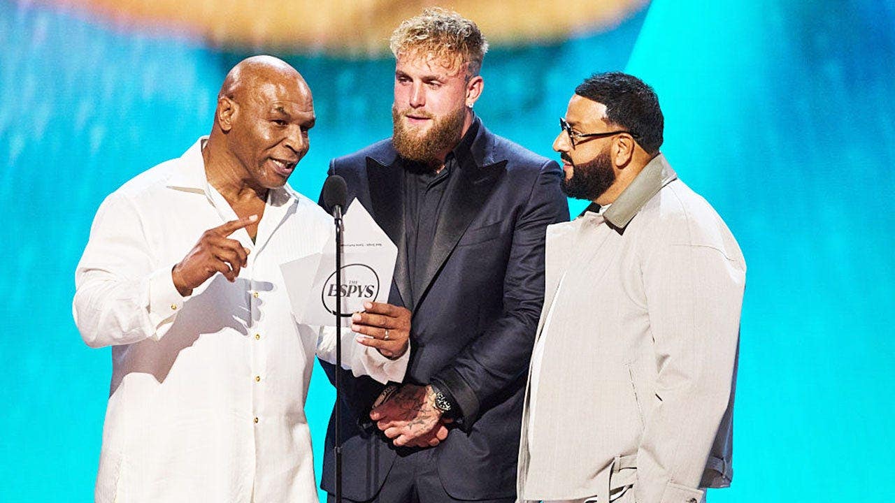 Watch the exact moment a stunned Mike Tyson finds out that Shohei Ohtani is a man during the ESPYs Watch the exact moment a stunned Mike Tyson finds out that Shohei Ohtani is a man during the ESPYs