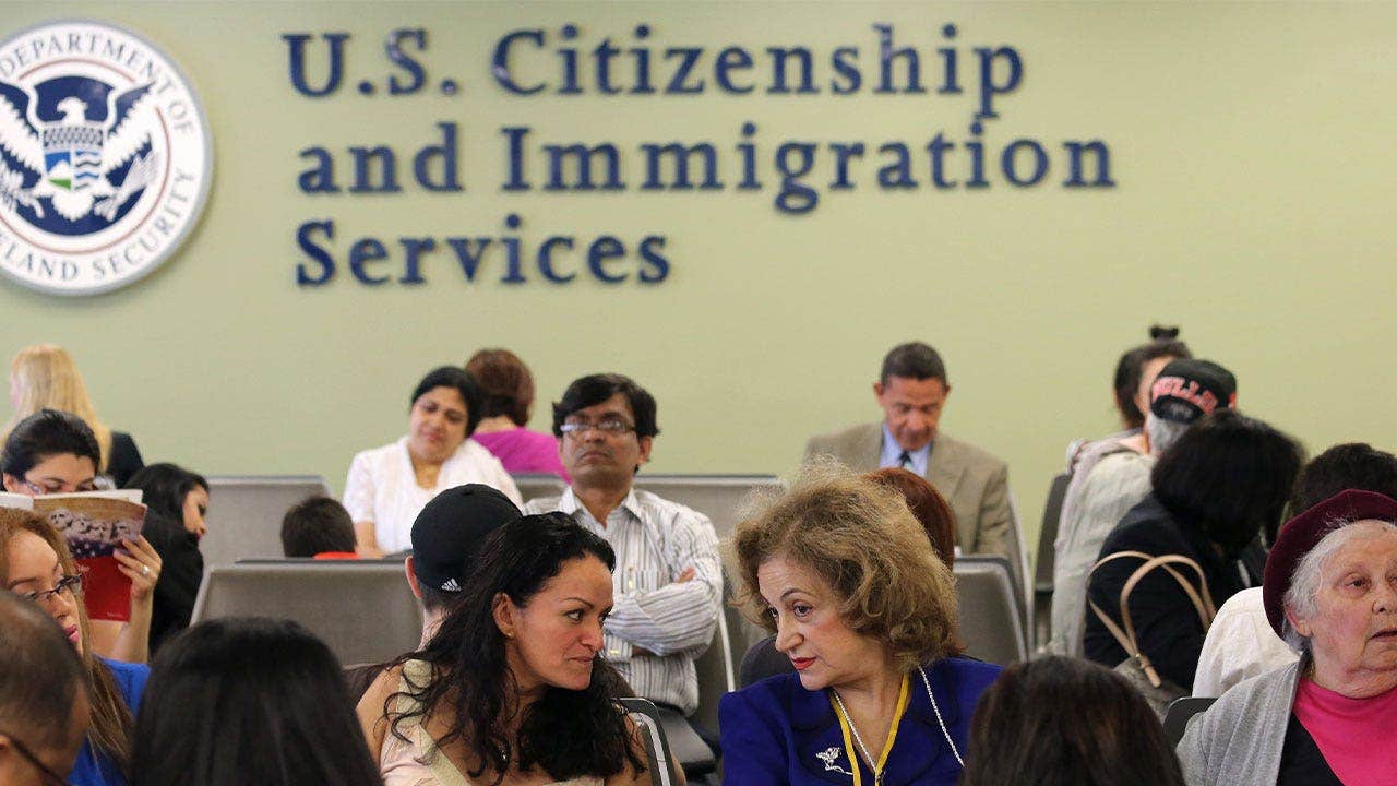 EXCLUSIVE: Trump admin fast-tracks asylum cases, bypassing interviews to slash backlog EXCLUSIVE: Trump admin fast-tracks asylum cases, bypassing interviews to slash backlog