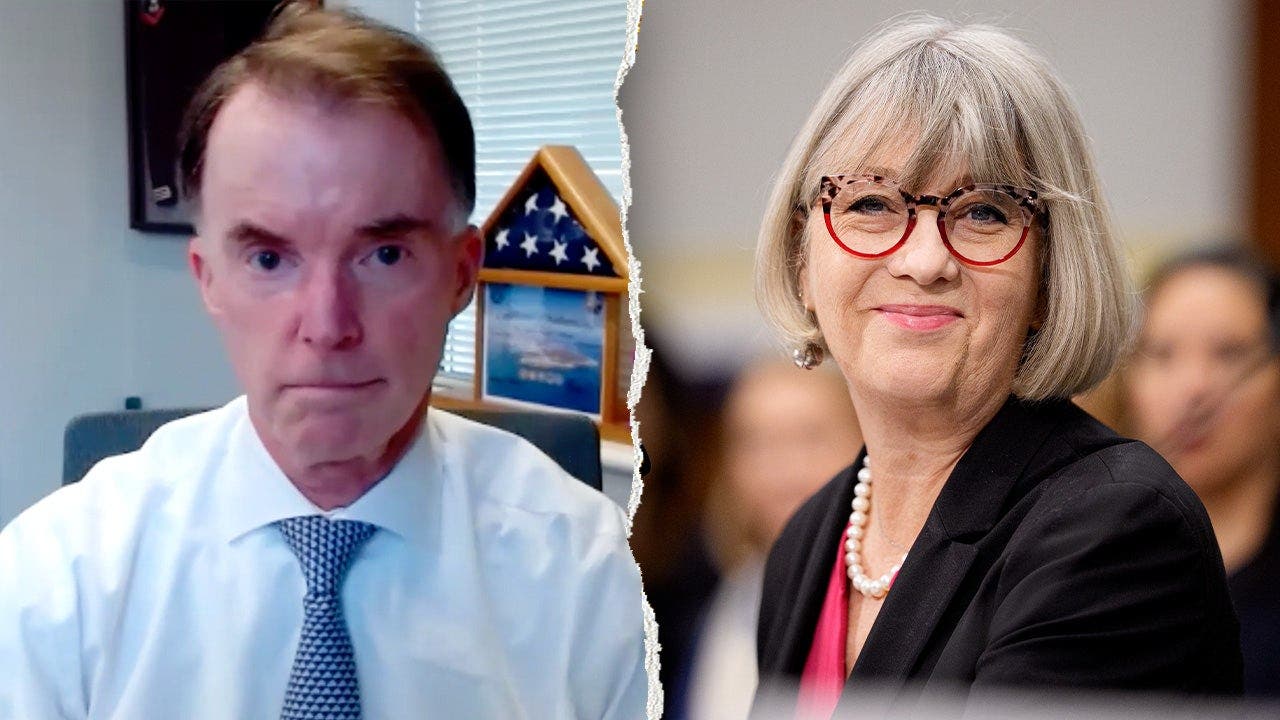 Smithsonian history museum director should be fired now, expert says