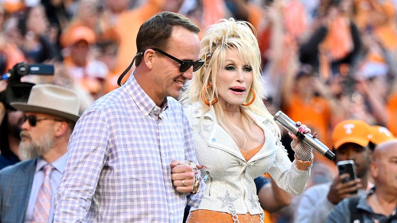 Peyton Manning pays tribute to Dolly Parton: ‘Tennessee won’t be the same without her!’ Peyton Manning pays tribute to Dolly Parton: ‘Tennessee won’t be the same without her!’