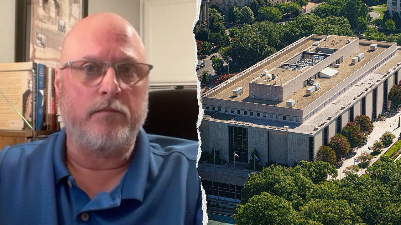 Historian blasts Smithsonian’s activism shift after first visit in over a decade: ‘Completely different place’ Historian blasts Smithsonian’s activism shift after first visit in over a decade: ‘Completely different place’