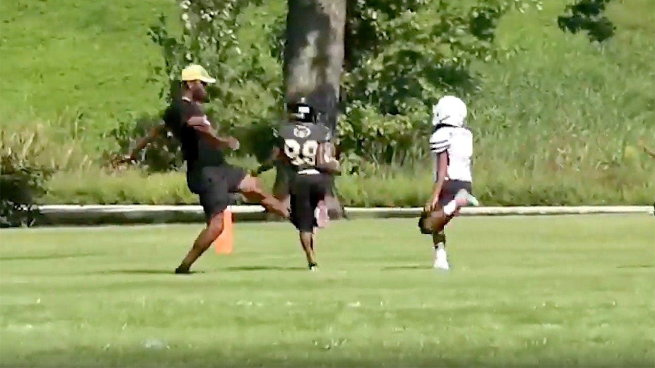 Wisconsin parent storms field during youth football game and trips 9-year-old kid in wild scene