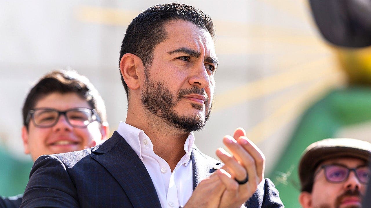 El-Sayed’s threat against GOP rival backfires as conservatives bring receipts: ‘Is Dubai in Florida?’ El-Sayed’s threat against GOP rival backfires as conservatives bring receipts: ‘Is Dubai in Florida?’