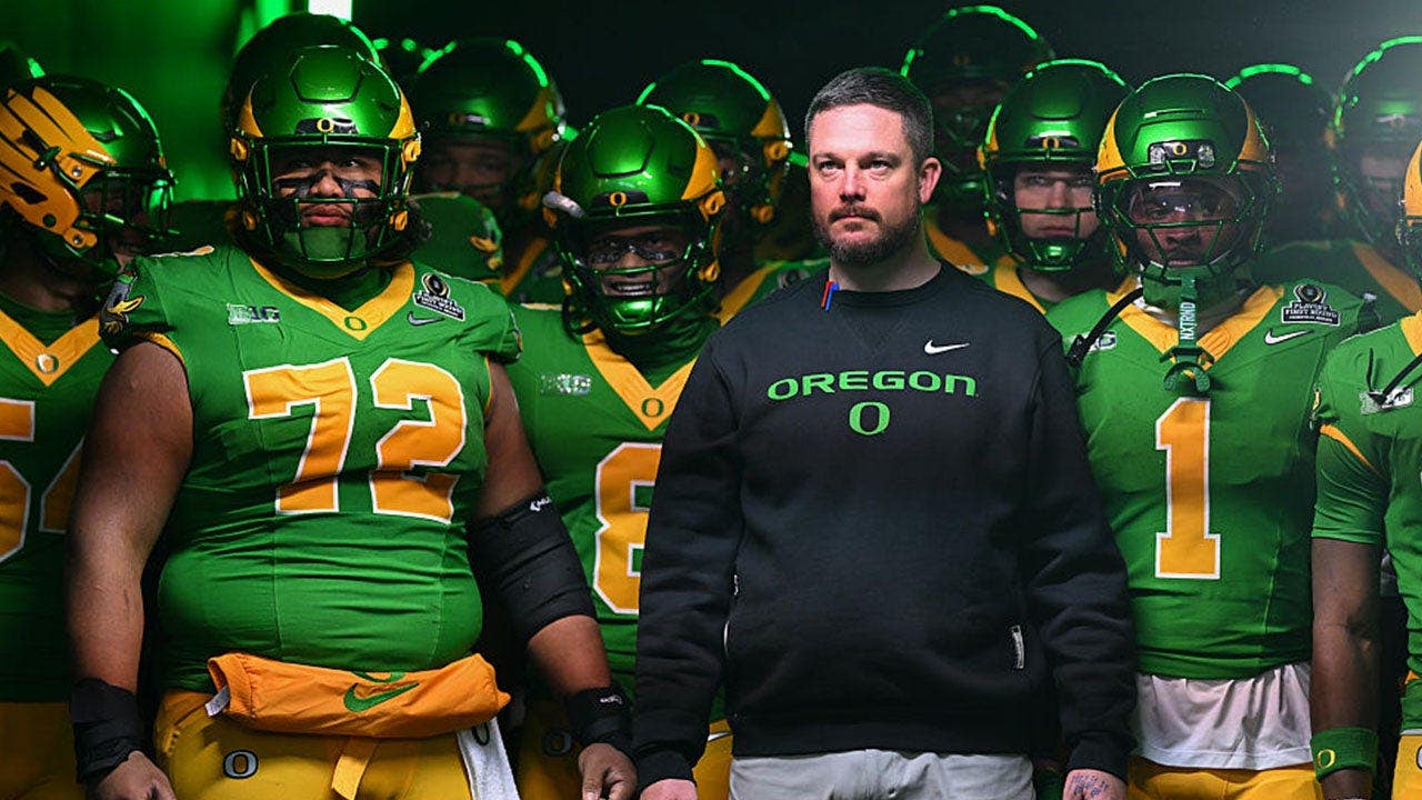 Oregon coach Dan Lanning lays out multiple reasons why NFL players returning to college football is ‘unfair’ Oregon coach Dan Lanning lays out multiple reasons why NFL players returning to college football is ‘unfair’
