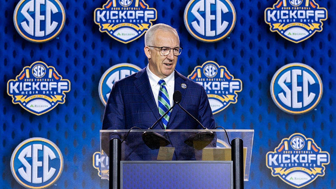 College athletics’ latest mess: Court orders say athletes can play, but SEC and Big Ten ready to fight College athletics’ latest mess: Court orders say athletes can play, but SEC and Big Ten ready to fight