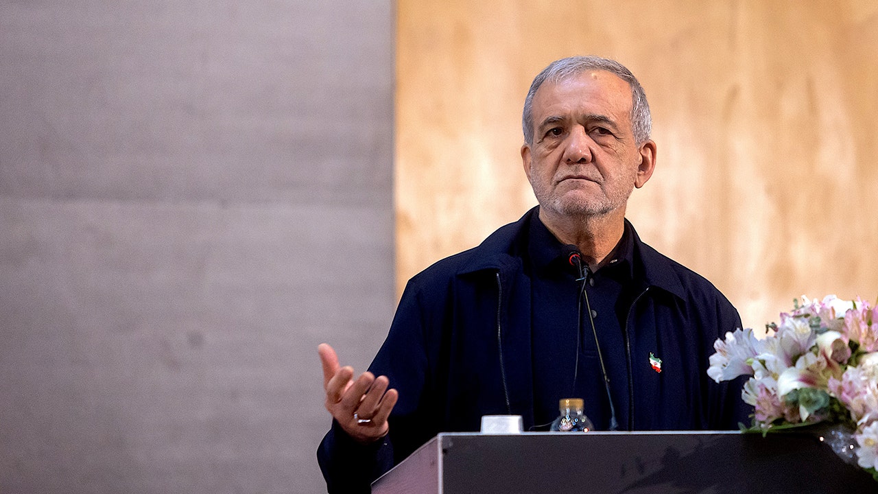 Iran’s president blames foreign pressure as expert warns regime’s economy nears breaking point Iran’s president blames foreign pressure as expert warns regime’s economy nears breaking point