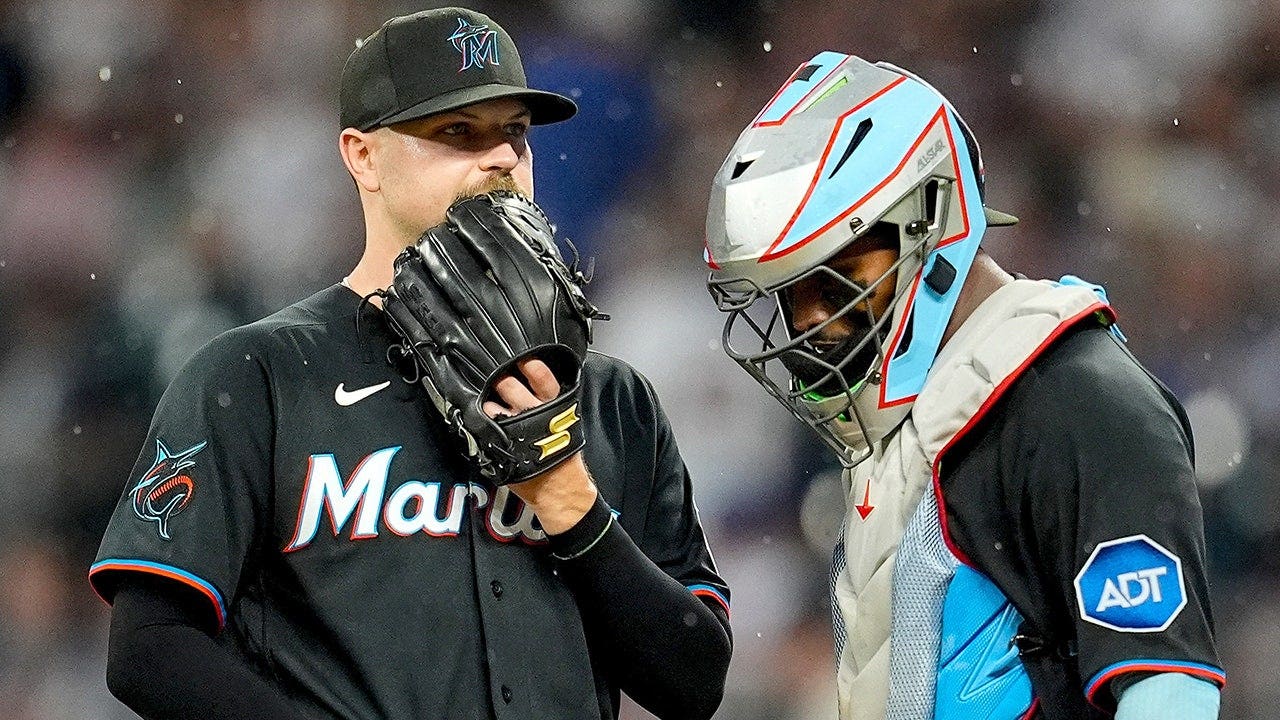 Marlins outfielders collide, knock fly ball over wall to give Braves star a home run in brutal mishap Marlins outfielders collide, knock fly ball over wall to give Braves star a home run in brutal mishap
