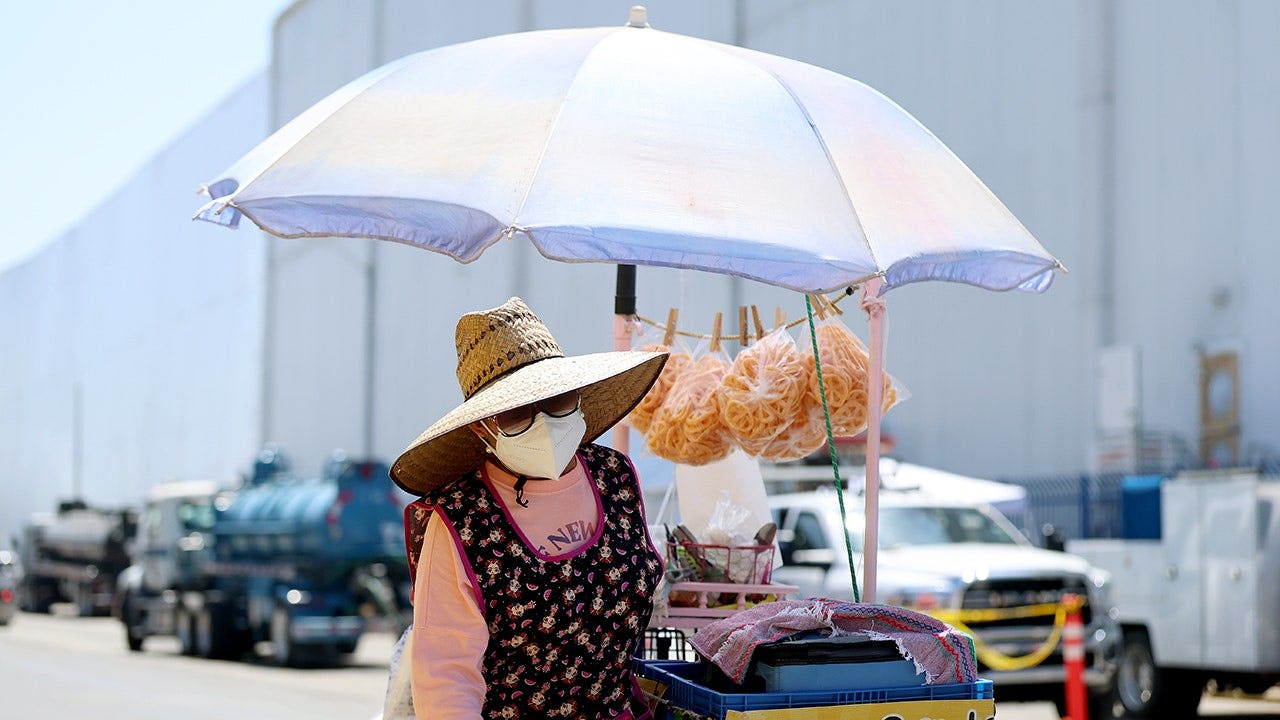 Rotting food stench still hangs over neighborhood weeks after massive warehouse blaze Rotting food stench still hangs over neighborhood weeks after massive warehouse blaze