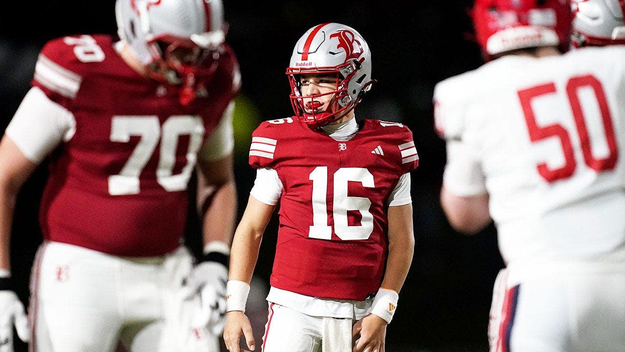 Peyton Manning’s freshman son makes his debut, but freak running back steals the show Peyton Manning’s freshman son makes his debut, but freak running back steals the show