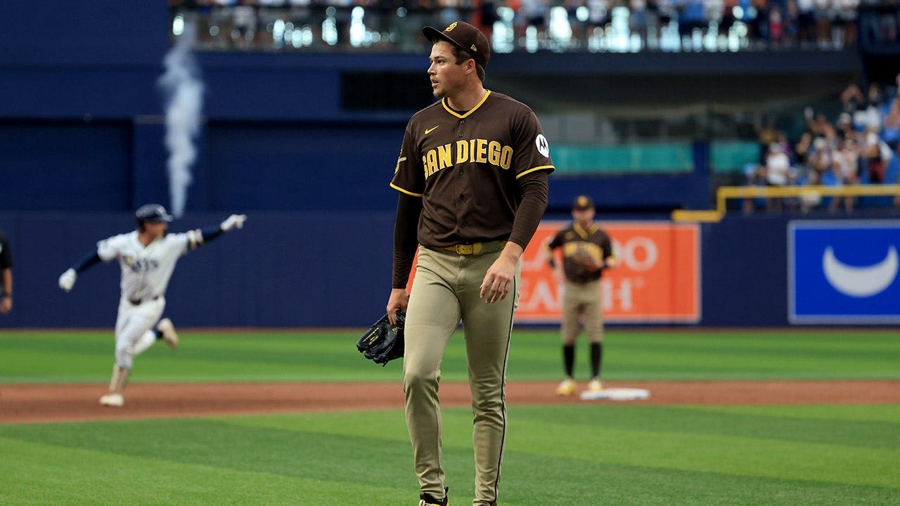 San Diego Padres swept by Rays after outfielder drops fly ball over the fence for a home run: WATCH San Diego Padres swept by Rays after outfielder drops fly ball over the fence for a home run: WATCH