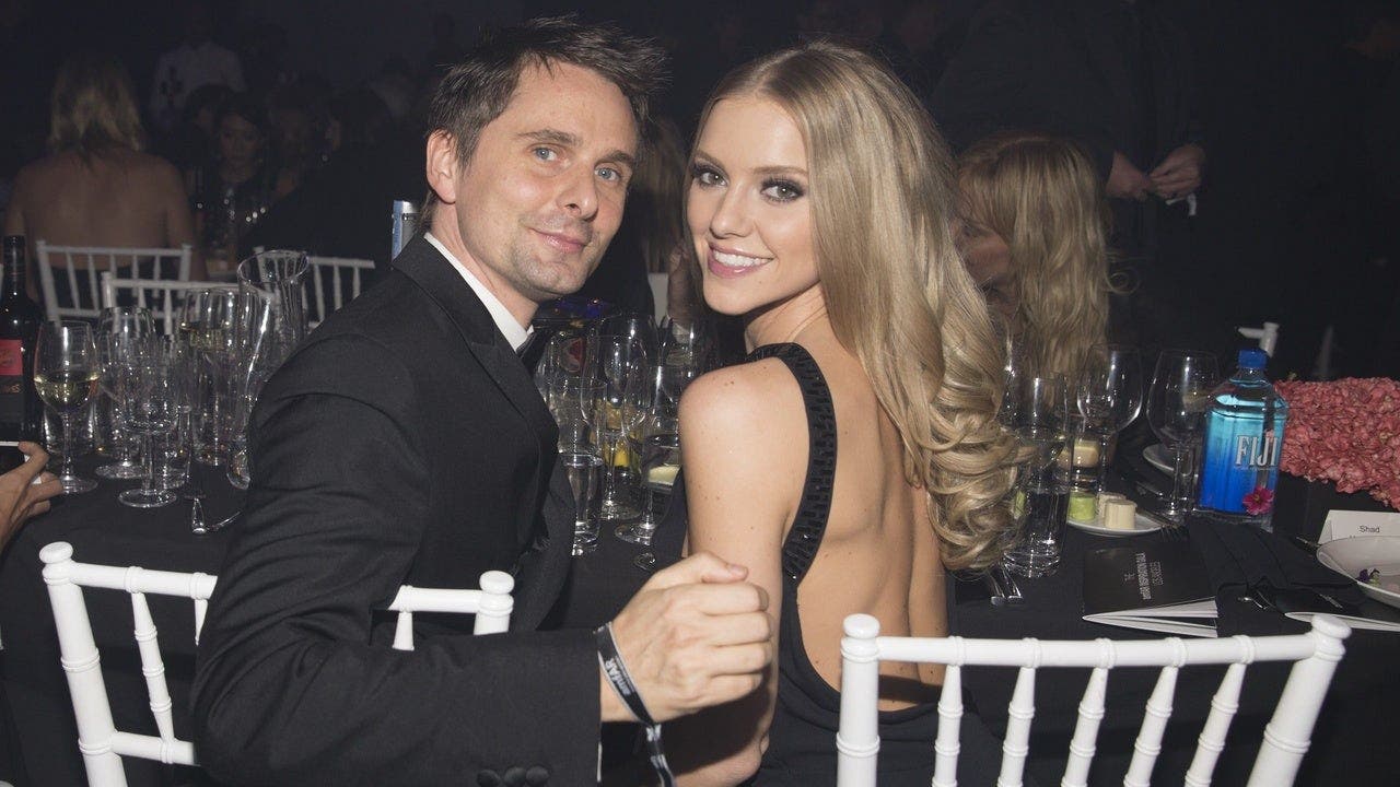 Muse frontman Matthew Bellamy seeks sole custody of kids in divorce from model wife Muse frontman Matthew Bellamy seeks sole custody of kids in divorce from model wife