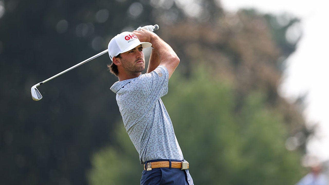College golfer delivers US Amateur upset with added pressure of having just one extra golf ball College golfer delivers US Amateur upset with added pressure of having just one extra golf ball