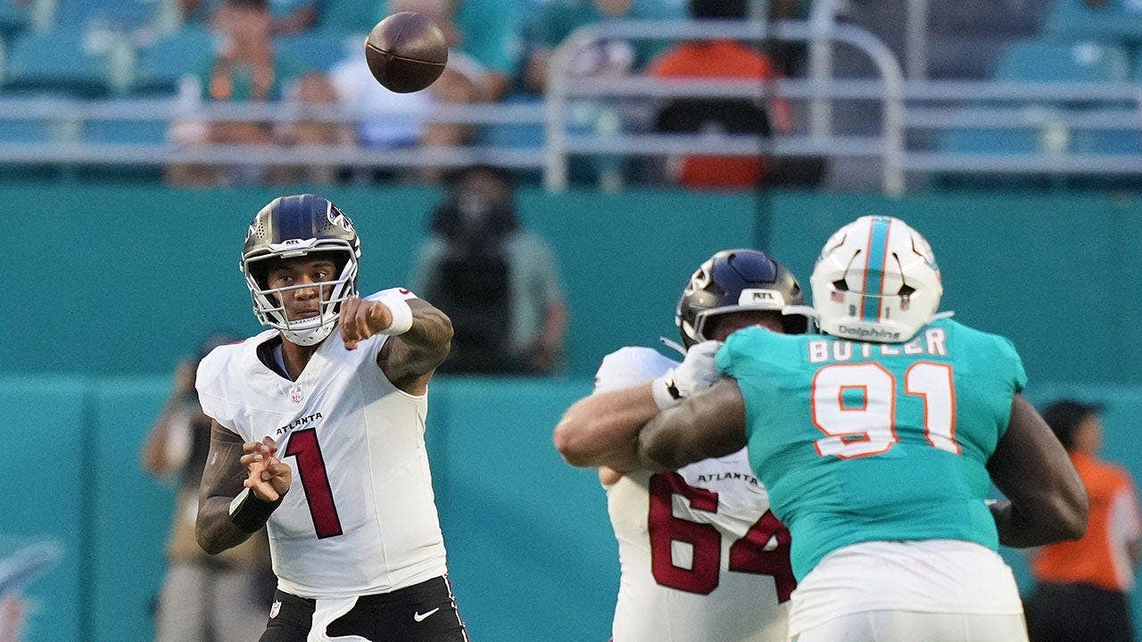 Falcons QB Tua Tagovailoa booed by Dolphins fans as Miami pays price for failed relationship Falcons QB Tua Tagovailoa booed by Dolphins fans as Miami pays price for failed relationship