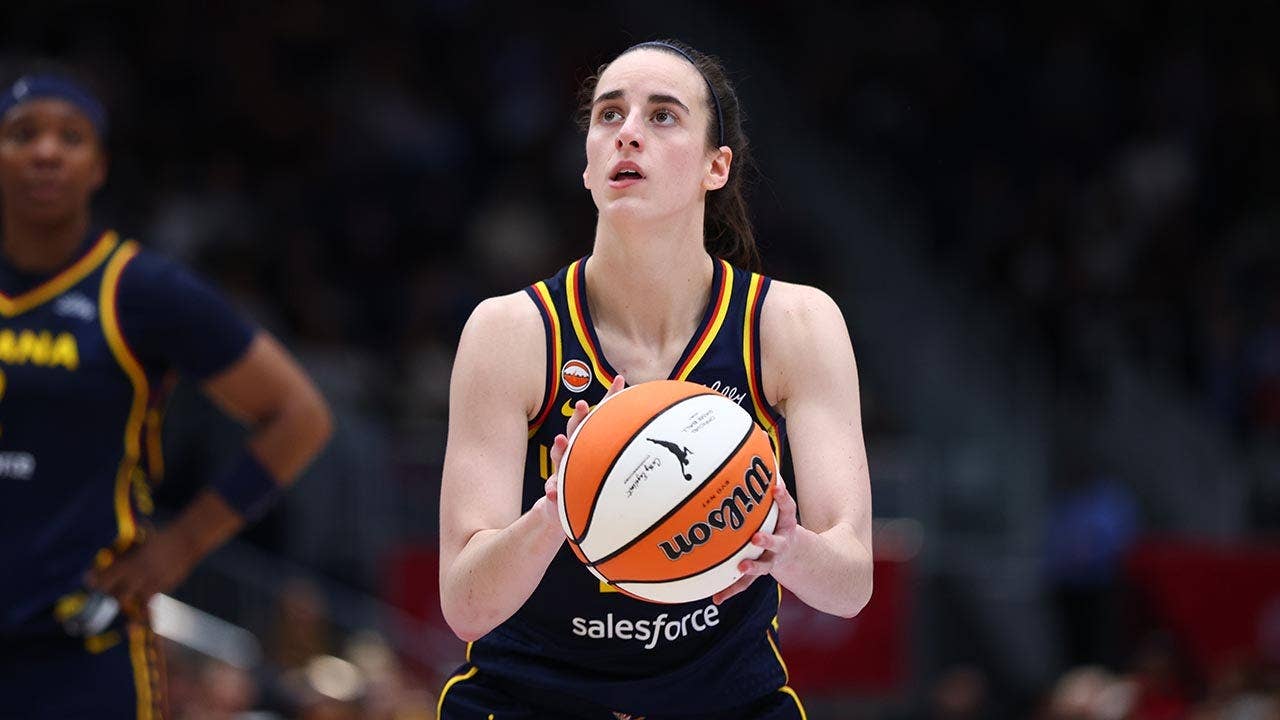 Caitlin Clark returns after FIBA title as Kelsey Mitchell sets WNBA scoring mark in Fever victory over Tempo Caitlin Clark returns after FIBA title as Kelsey Mitchell sets WNBA scoring mark in Fever victory over Tempo