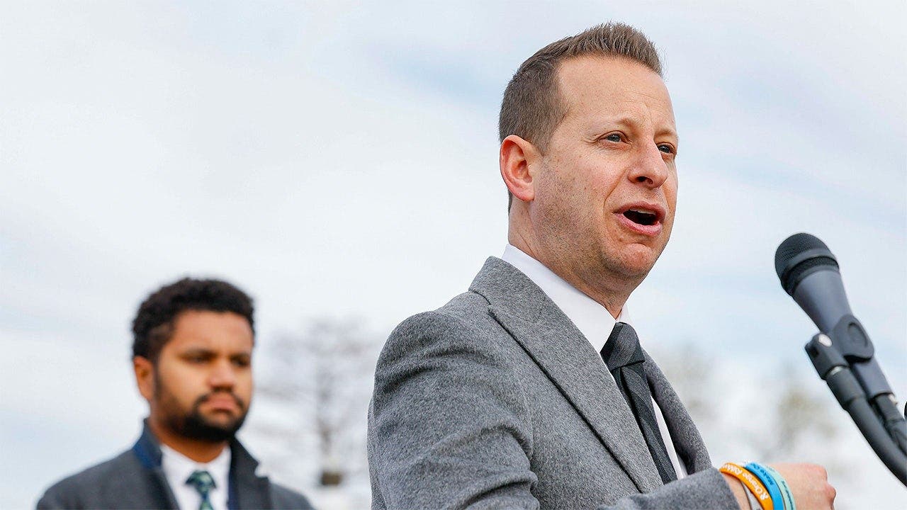 Audit Reveals Oversight Gaps in Relief Funding Audit Reveals Oversight Gaps in Relief Funding