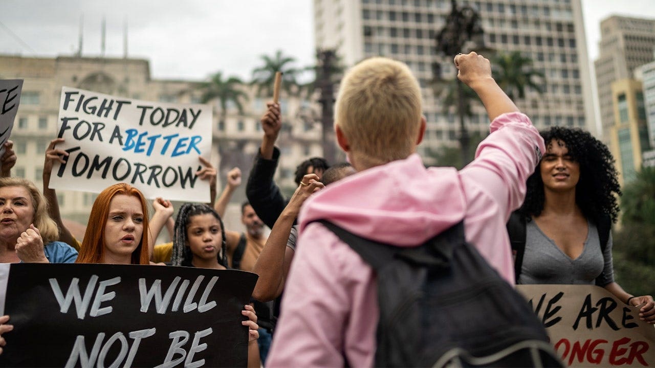 Watchdog group warns Pittsburgh high school course recruits students into political activism Watchdog group warns Pittsburgh high school course recruits students into political activism