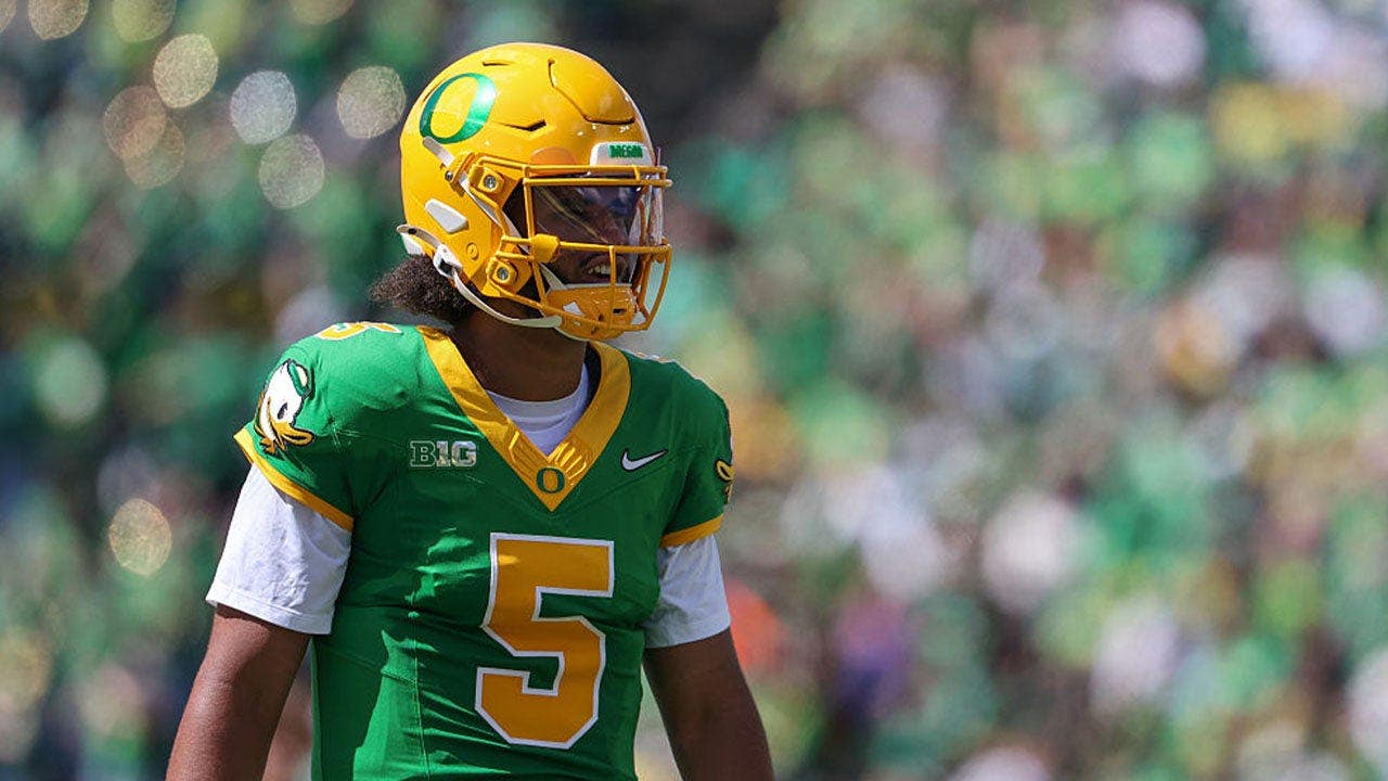 Dante Moore won’t quit on Oregon, but concussion will keep star QB out of games moving forward for Ducks
