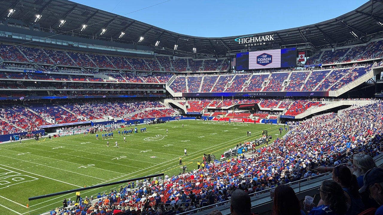 Buffalo Bills’ plan to feature Canadian anthem at stadium opener met with mixed reactions