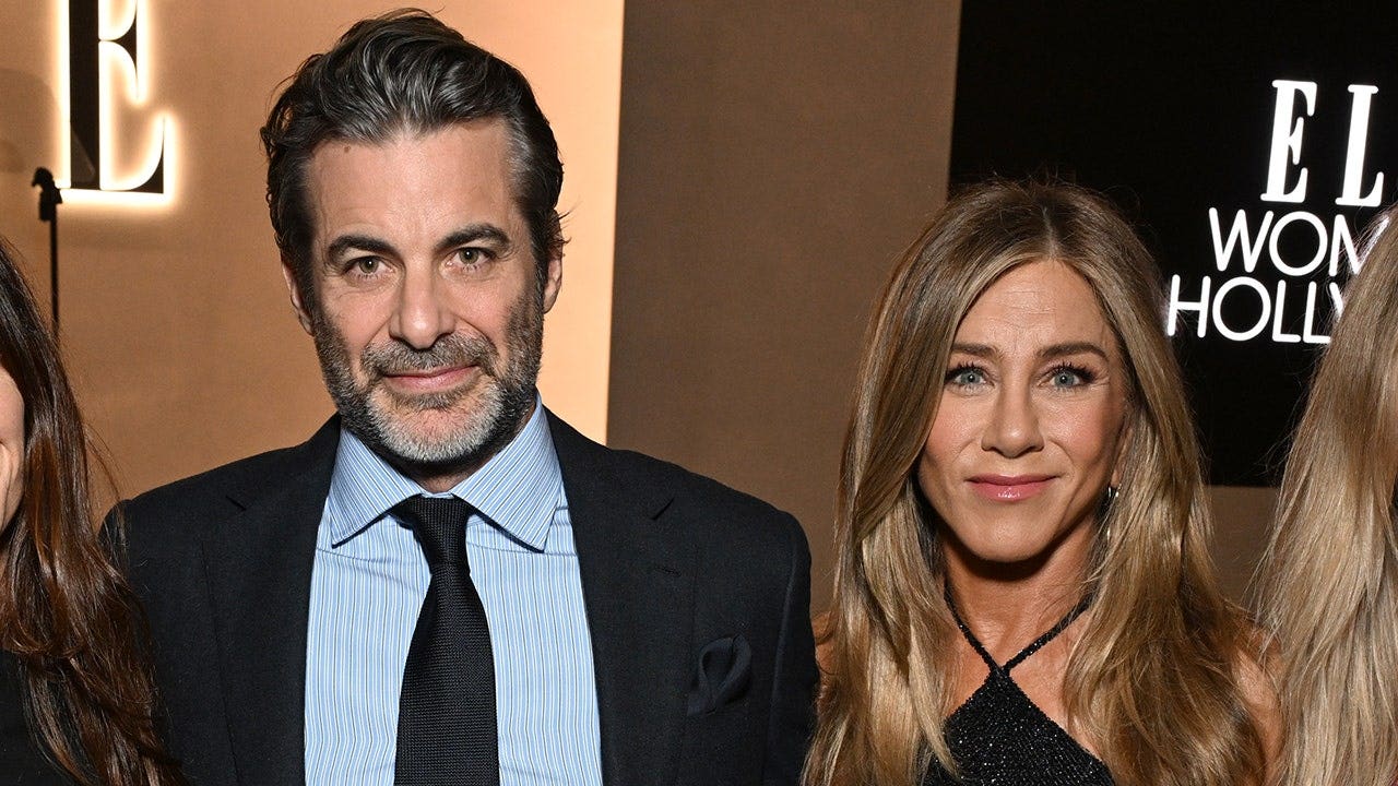 Jennifer Aniston, boyfriend Jim Curtis’ chemistry shines as she reveals ‘deep fear’ during interview Jennifer Aniston, boyfriend Jim Curtis’ chemistry shines as she reveals ‘deep fear’ during interview