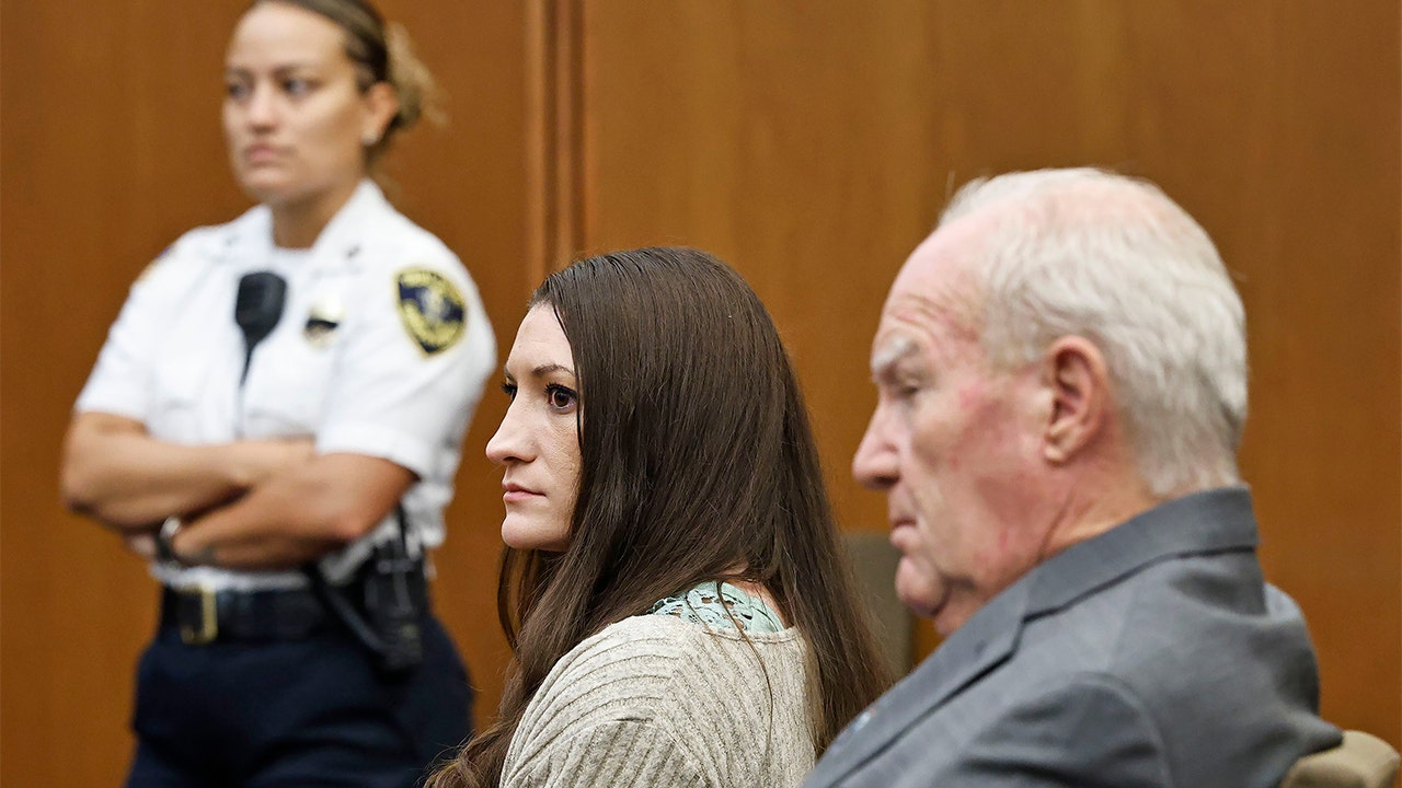 Lindsay Clancy defense argues insufficient evidence after mistrial Lindsay Clancy defense argues insufficient evidence after mistrial