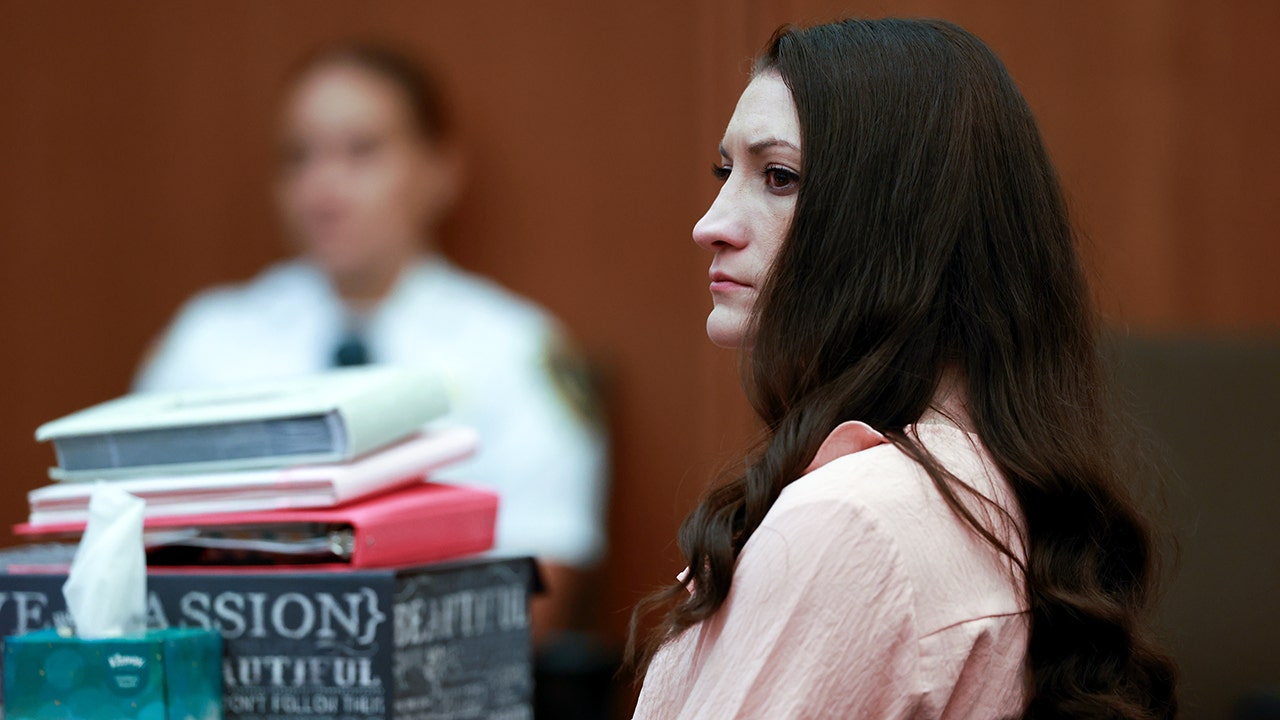 Lindsay Clancy judge calls mistrial, then grants defense one hour stay for appeal