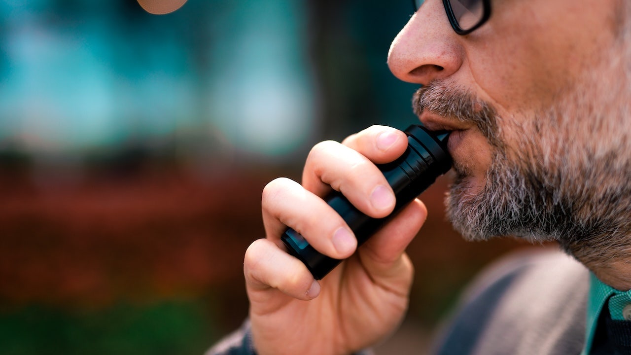 People Are Ditching Their Vapes Only to Pick Up Another Surprising Habit People Are Ditching Their Vapes Only to Pick Up Another Surprising Habit