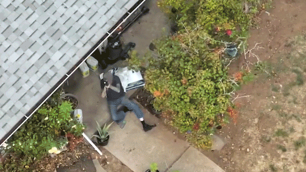 Dramatic video shows SWAT vehicle ramming tractor during tense Oregon standoff