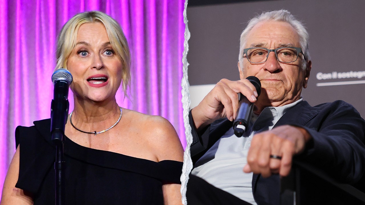 De Niro gets emotional as Poehler thanks him for being outspoken as Trump critic De Niro gets emotional as Poehler thanks him for being outspoken as Trump critic