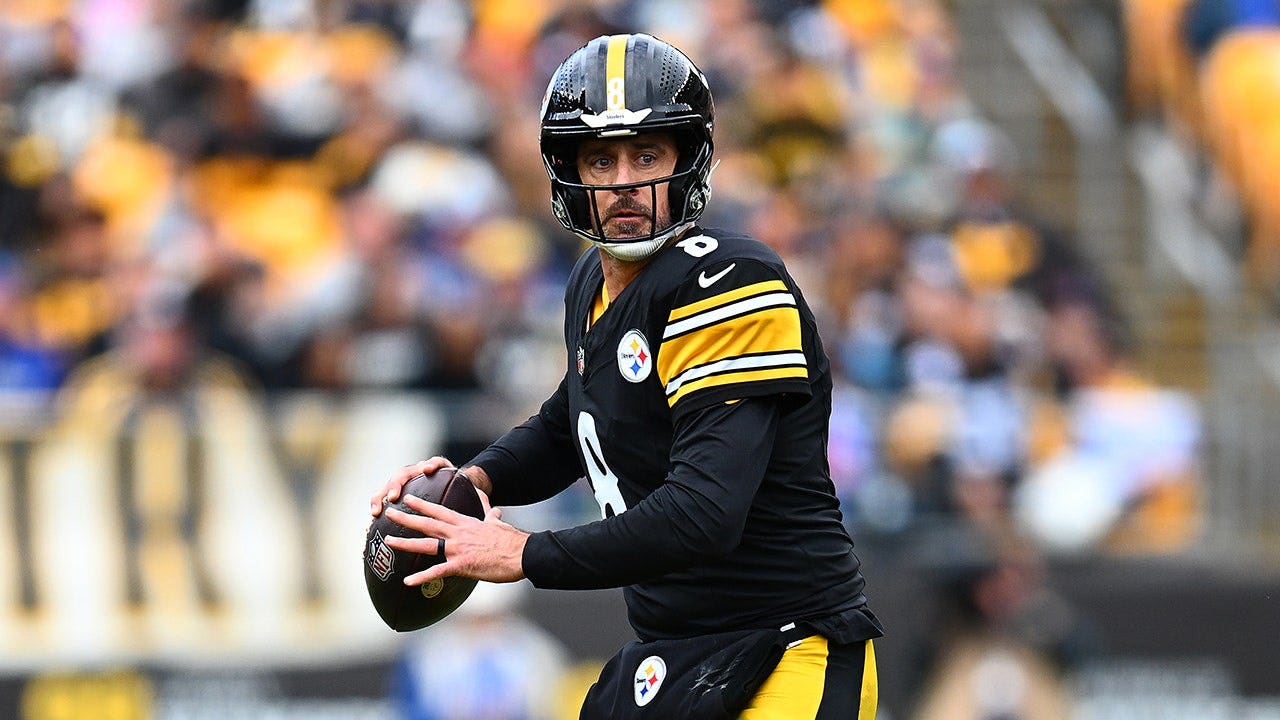 NFL Week 5 Sunday takeaways: Rodgers defies Father Time, Coen gets bailed out, 49ers survive ugly performance